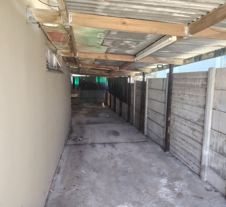 3 Bedroom Property for Sale in Algoa Park Eastern Cape